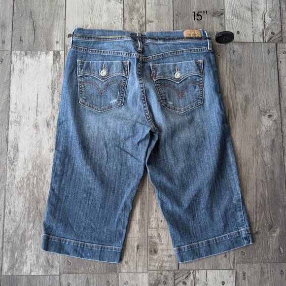 Levi's, Capri Stretch Denim Shorts, Sz 6 - Picture 6 of 10